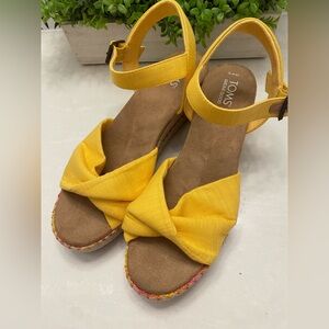 TOMS Marisol Wedge Sandals Yellow Textile Jute Espadrille Size 10